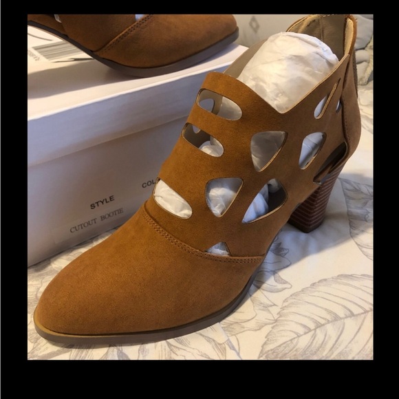 Dress cutout bootie boots cognac woman’s 7M shoes - Picture 4 of 10